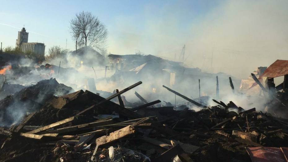 В Таловском районе начали собирать помощь для пострадавших из-за пожара абрамовцев
