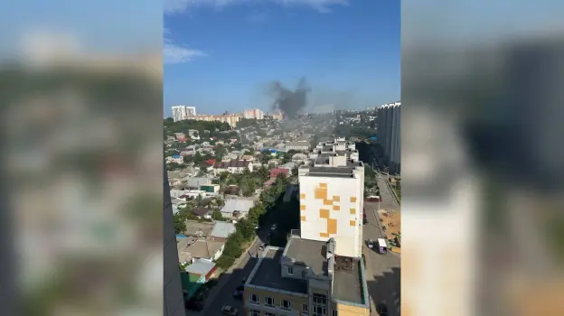 Взорвавшийся в автомобиле газовый баллон спровоцировал пожар в частном доме в Воронеже