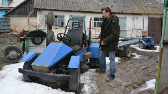 Житель Кантемировского района собрал из агрегатов старой «копейки» багги-трактор.
