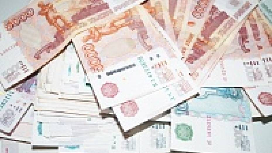 В половине воронежских фирм разница зарплат руководителя и рядового сотрудника колеблется от пяти до 50 раз
