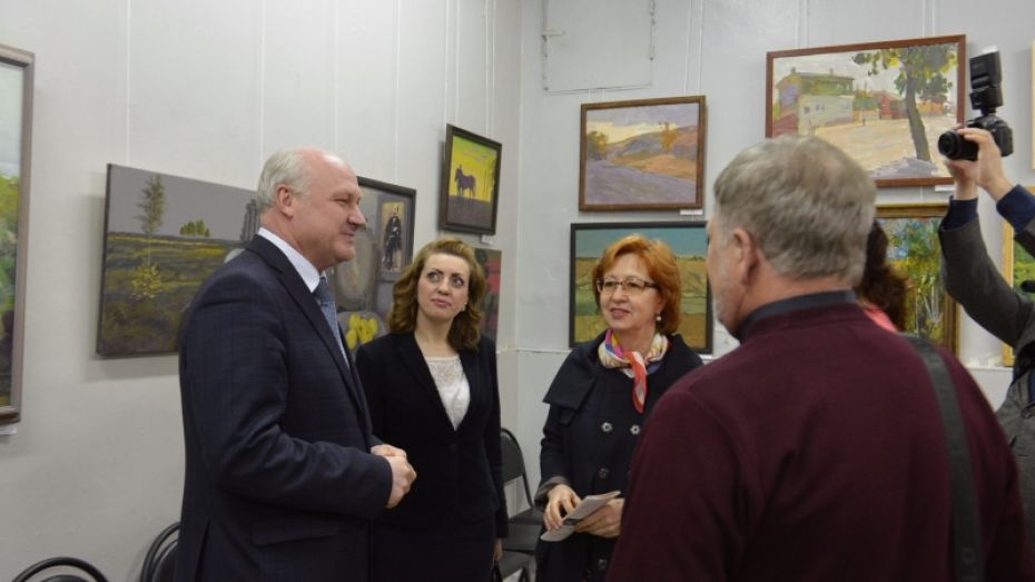 В Ельце открылась выставка живописи и графики «Читая Бунина»