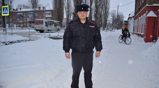 В Борисоглебске участковый задержал укравшего сковороду мужчину