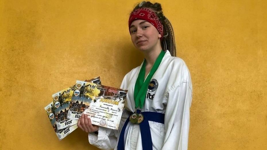 Хохольская спортсменка завоевала 3 «бронзы» чемпионата области по тхэквондо