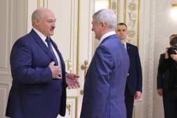 Александр Гусев пригласил Александра Лукашенко на открытие воронежской мегашколы