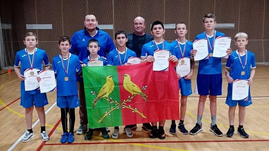 Юношеская сборная Таловского района победила на соревнованиях по лапте в Анне