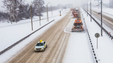 На уборку федеральных трасс в Воронежской области в ночь на 22 января вышли 76 машин