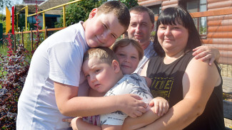 «Для ребят очень важно, когда родители рядом»: как супруги Семионовы поддерживают своих детей