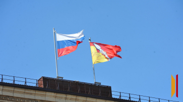 Губернатор Александр Гусев поздравил воронежцев с Днем народного единства