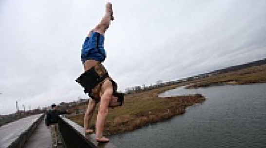 Воронежские гимнасты искупались в Усманке