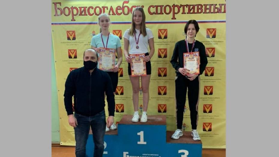 Борисоглебские гиревики завоевали 5 золотых медалей в открытом первенстве округа