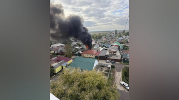 Воронежцы сообщили о пожаре на улице Алданской утром 7 октября