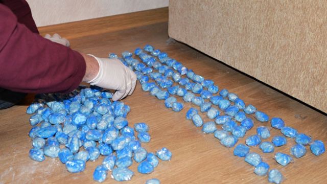 Жительница Кирова попалась в Воронеже с килограммом героина