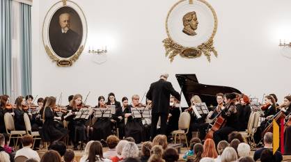 Воронежский губернатор поздравил работников культуры с профессиональным праздником