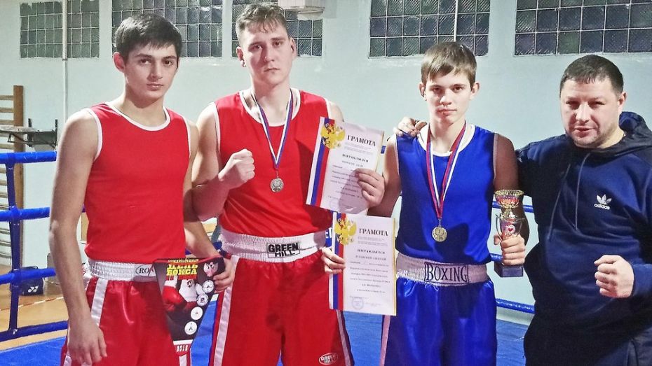 Бутурлиновский боксер выиграл «золото» на областном чемпионате