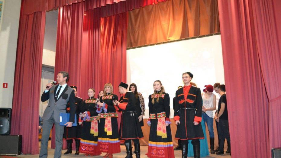 В воронежском госпитале прошел новогодний концерт для военнослужащих из зоны СВО