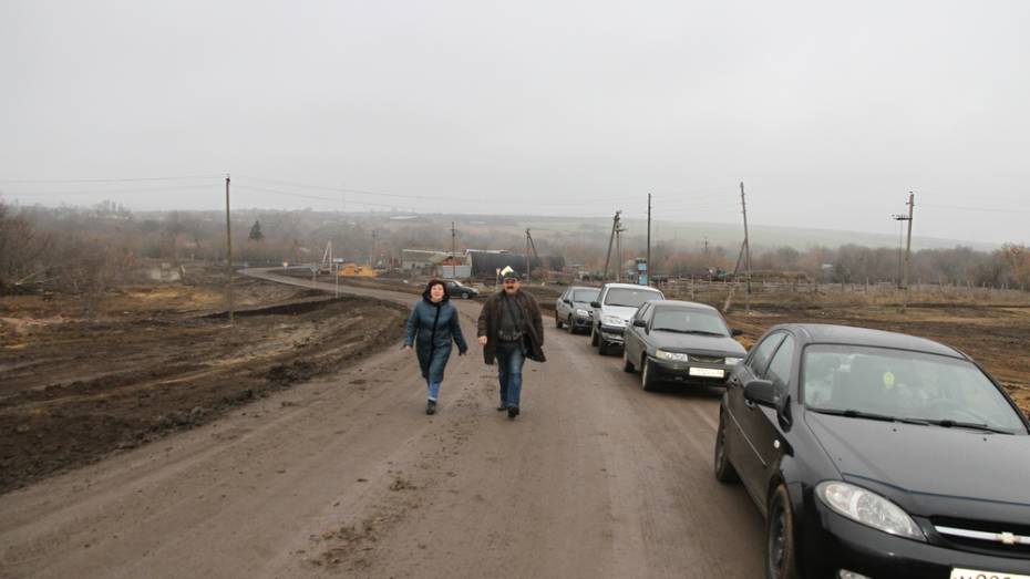 В Богучарском районе между двумя селами заасфальтировали дорогу за 89,2 млн рублей