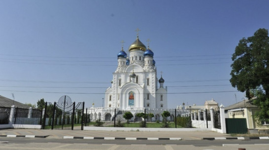 В Лискинском кафедральном Соборе в День семьи пройдет молебен и концерт 