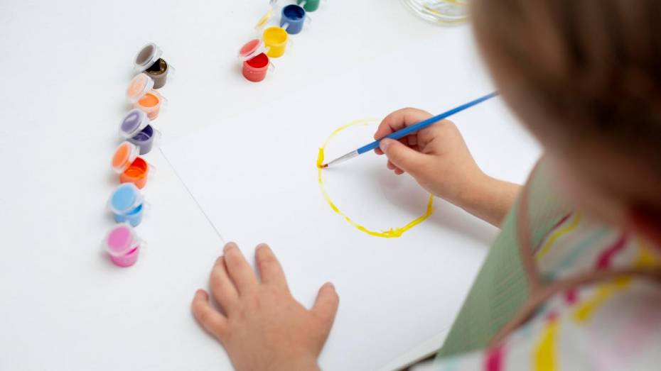 Юным воробьевцам предложили нарисовать любимого сказочного героя