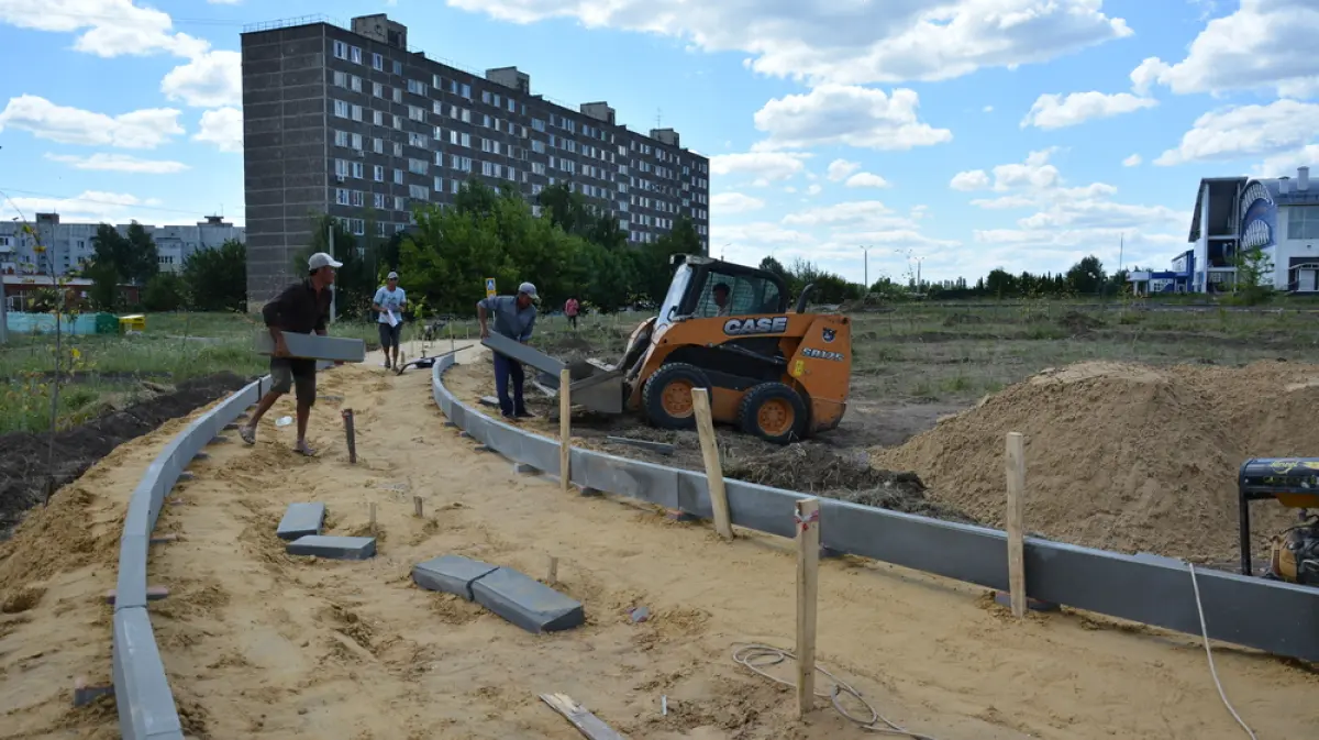 Работа в острогожске свежие. Острогожск парк Северный. Острогожск Северный микрорайон парк. Парк в Северном г Острогожск. Парк Острогожск новый.