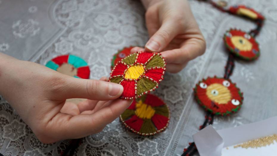 Воронежцев позвали на мастер-классы по изготовлению кукол и цветов из манной крупы