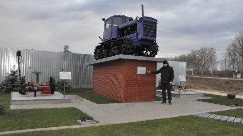 Памятник сельским труженикам появился в репьевском селе Прилепы