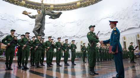 Воронежские новобранцы из Преображенского комендантского полка приняли присягу