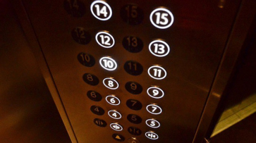 Саратовские власти учли опыт Воронежской области в замене лифтов