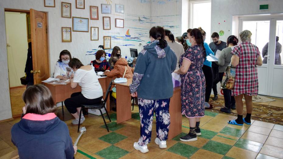 В Лисках приняли более 200 беженцев из Донбасса