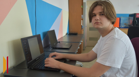 Выпускник из Грибановского района написал ЕГЭ по информатике на 100 баллов
