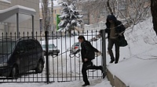 Мэрия Воронежа проводит проверку законности установки забора на улице Арсенальной