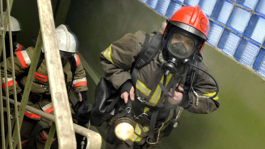 Пожар произошел в 9-этажном доме в Коминтерновском районе Воронежа