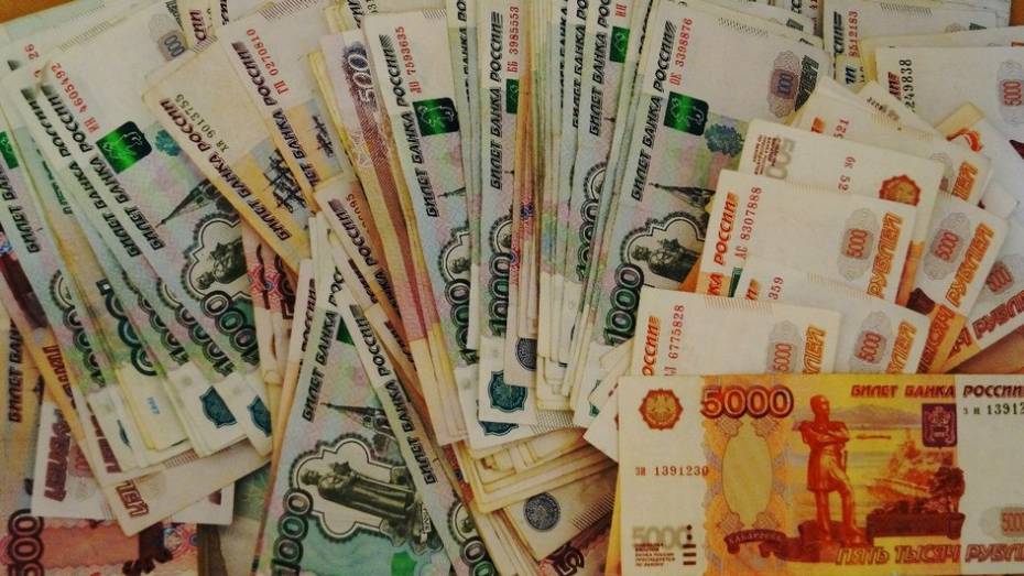 Правительство пустит 750 млрд рублей на спасение экономики 