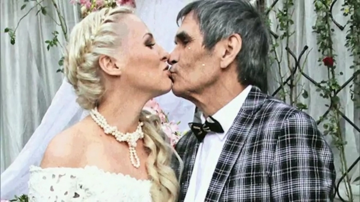 Бари Алибасов с молодой женой. Фото жены алибасова