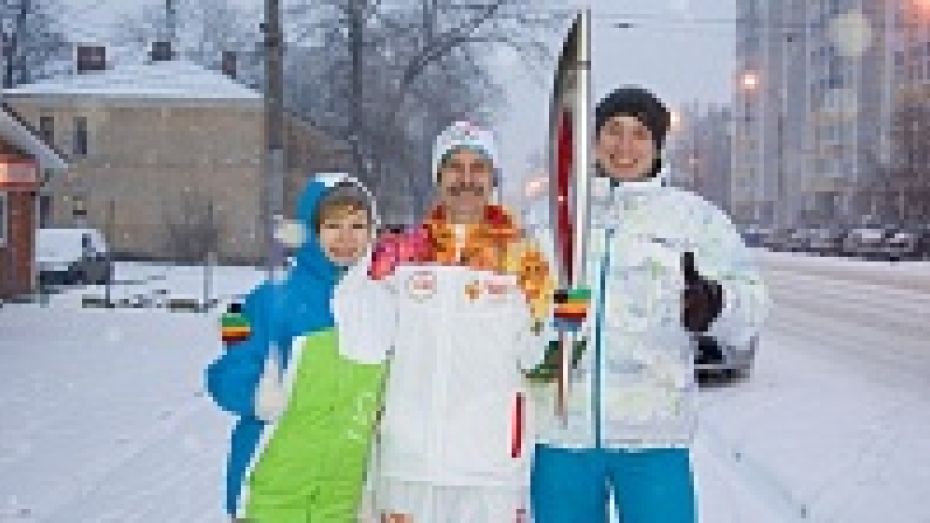 Второй факелоносец РИА «Воронеж» пробежал свою дистанцию на эстафете Олимпийского огня