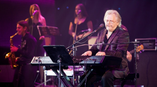 Для Юрия Антонова специально из Франции в Воронеж доставили шампанское за 60 тысяч рублей