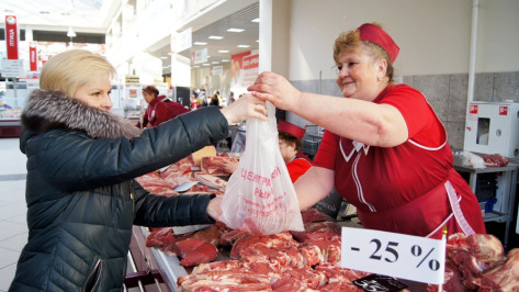 В Воронеже на Центральном рынке на четверть подешевело мясо