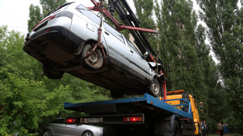 До сентября с воронежских улиц и дворов принудительно вывезут 70 автомобилей