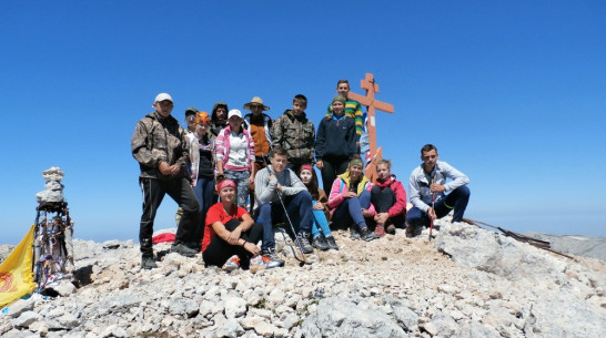 Кантемировские школьники покорили горную вершину в 3 тыс метров