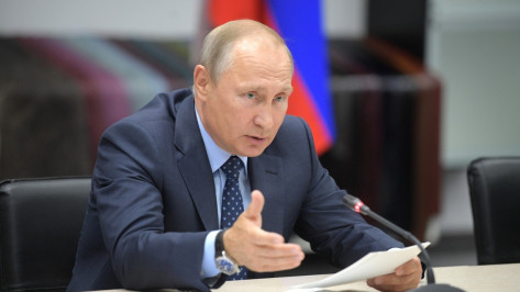 Президент РФ объявил благодарность двум воронежцам