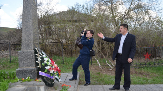 Воронежские летчики возьмут шефство над могилой-памятником в селе Семилуки