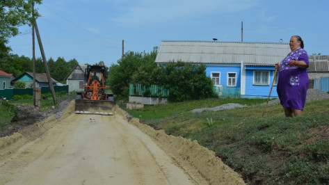 В Нижнедевицких селах  построят дороги с твердым покрытием