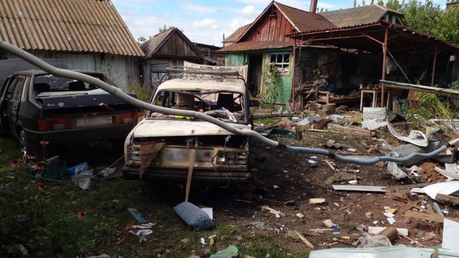 Трое мирных жителей пострадали при обстреле села в Черноземье