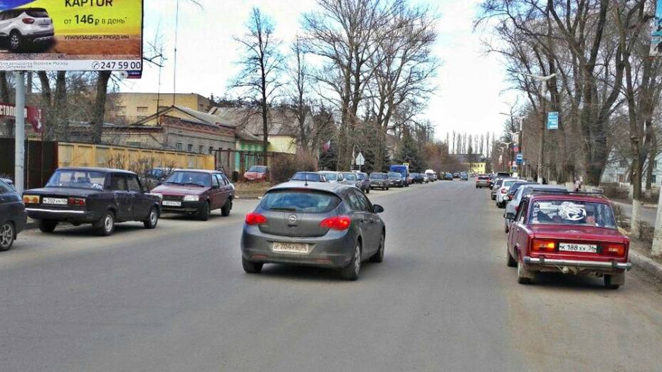 В центре Семилук появится новая парковка