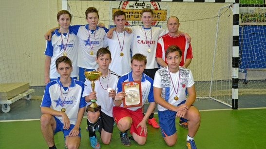 В Бутурлиновке завершился турнир по мини-футболу