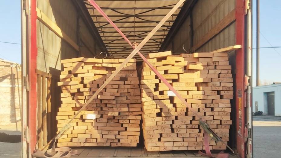 Таможенники пресекли вывоз древесины на 0,5 млн рублей из Воронежа в Казахстан