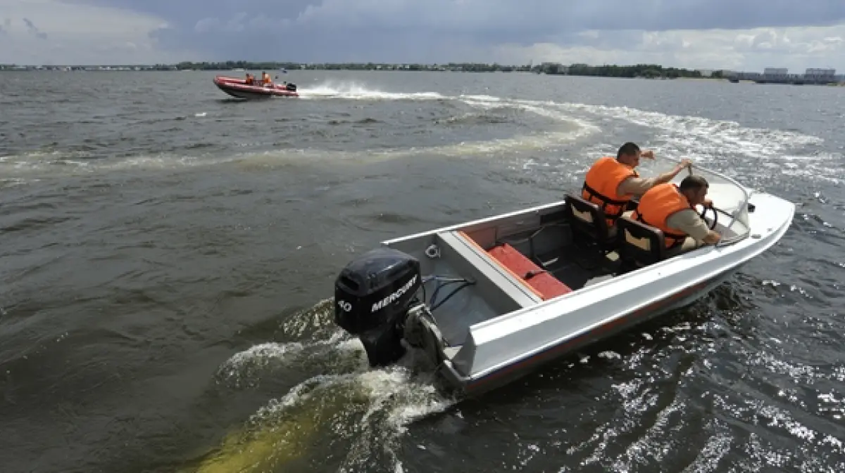 Воронежские спасатели устроили погоню за нарушителем на водохранилище