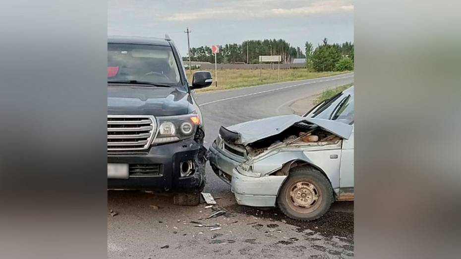 Пьяный водитель устроил аварию под Воронежем: пострадала 9-летняя девочка