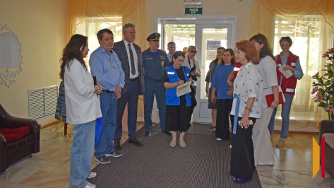 Делегация ООН встретилась с переселенцами в двух ПВР Лискинского района