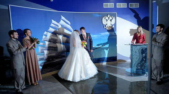 В «морском» ЗАГСе Воронежа состоялась первая торжественная церемония бракосочетания