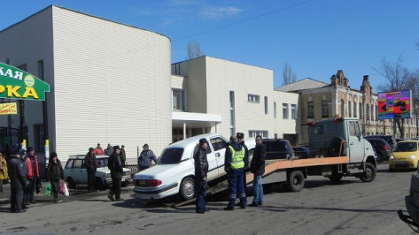 В центре Борисоглебска таксист сбил пожилую женщину 